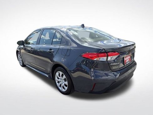 Used 2023 Toyota Corolla LE FWD image 3