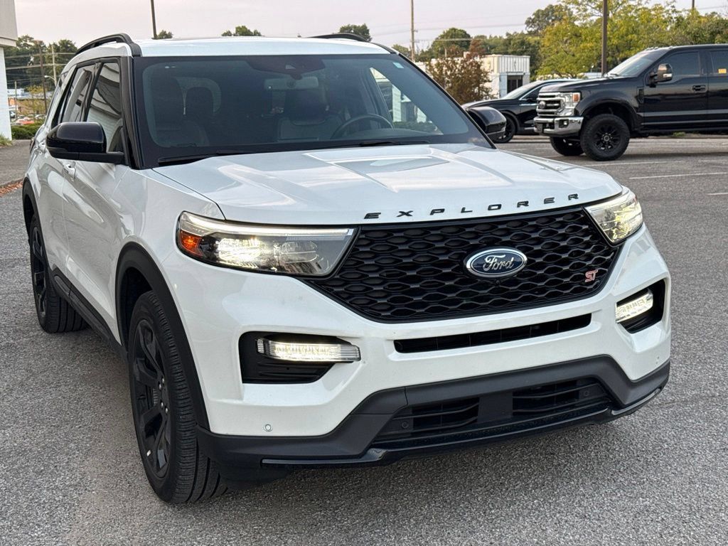 Used 2023 Ford Explorer ST w/ Equipment Group 401A AWD/4WD image 18