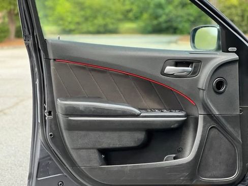 Used 2019 Dodge Charger GT RWD image 10