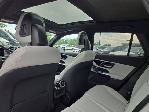 Used 2023 Mercedes-Benz GLC 300 4MATIC image 26
