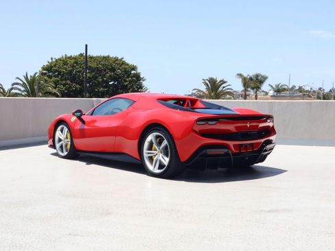 Used 2025 Ferrari 296 GTS RWD image 3