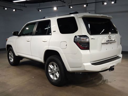 Used 2021 Toyota 4Runner SR5 Premium w/ Moonroof Package image 5