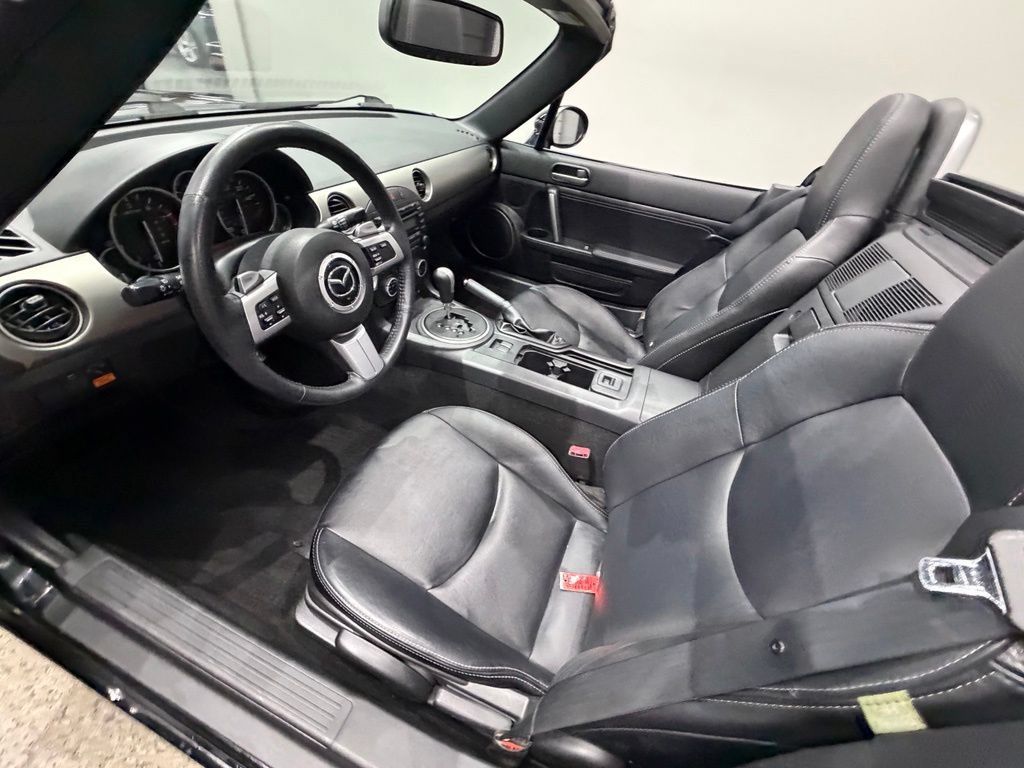 Used 2012 MAZDA MX-5 Miata Grand Touring w/ Premium Pkg RWD image 17