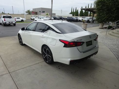 Used 2023 Nissan Altima 2.5 SR FWD image 6