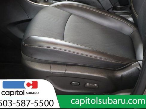 Used 2022 Chevrolet Trax LT w/ LT Convenience Package image 14