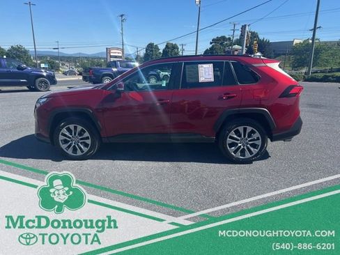 Used 2022 Toyota RAV4 XLE Premium AWD/4WD image 3