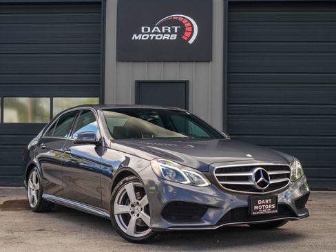 Used 2015 Mercedes-Benz E 250 BlueTEC 4MATIC Sedan image 1