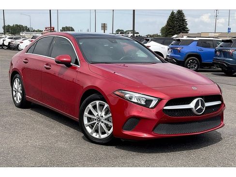 Used 2021 Mercedes-Benz A 220 4MATIC image 2