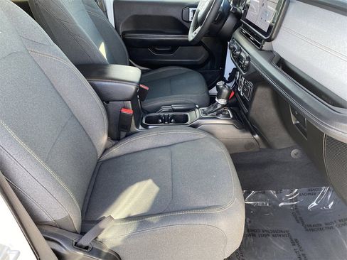 Used 2024 Jeep Wrangler Unlimited Sahara image 9