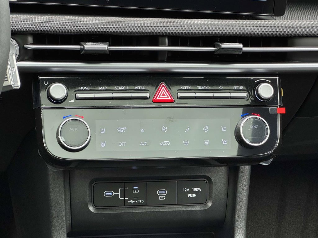 New 2026 Hyundai Tucson Limited AWD/4WD image 23