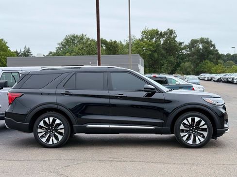 Used 2026 Ford Explorer Platinum w/ LUX Leather Package AWD/4WD image 35