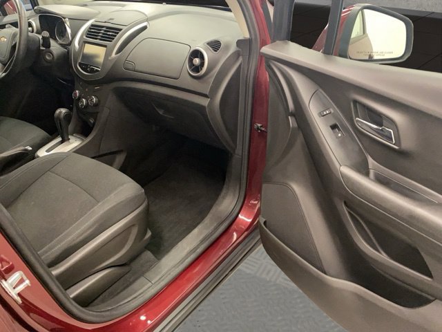 Used 2016 Chevrolet Trax LS AWD/4WD image 19
