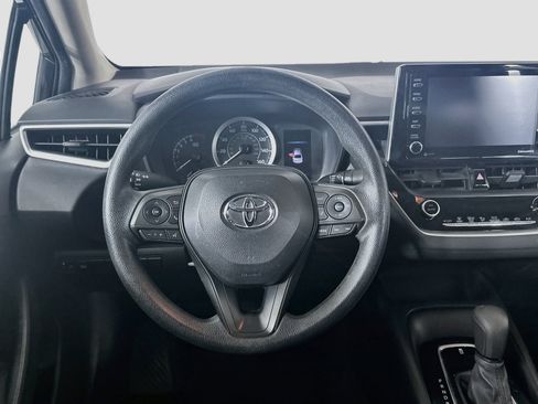 Used 2021 Toyota Corolla LE FWD image 17