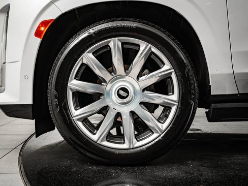 Used 2023 Cadillac Escalade Premium Luxury Platinum image 13