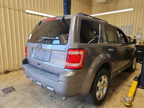 Used 2011 Ford Escape XLT w/ 203A Rapid Spec Order Code AWD/4WD image 18