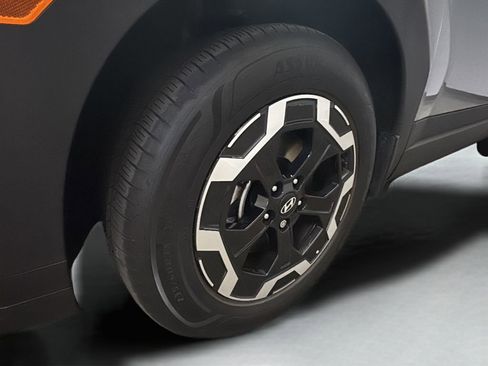 Certified 2025 Hyundai Santa Fe SEL image 4