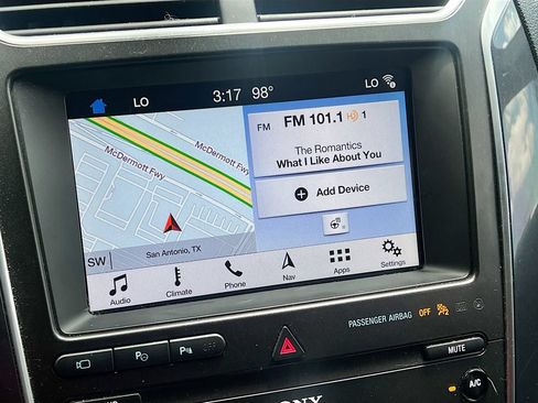 Used 2019 Ford Explorer Limited w/ Ford Safe & Smart Package AWD/4WD image 15