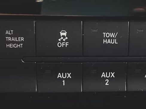 Used 2018 RAM 3500 Laramie w/ Sport Appearance Group AWD/4WD image 17