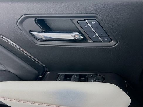 Used 2024 GMC Canyon AT4X image 19