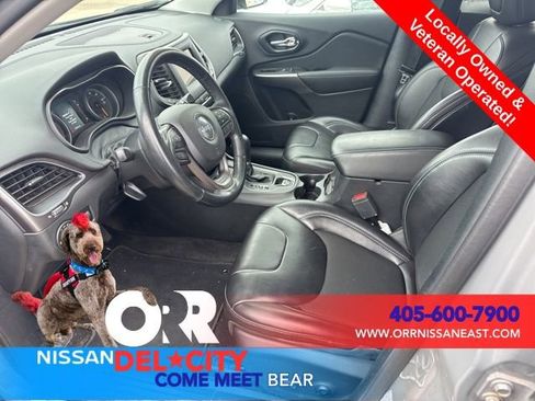 Used 2021 Jeep Cherokee Latitude Plus image 3