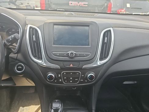 Used 2018 Chevrolet Equinox LT AWD/4WD image 9