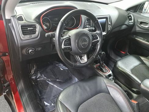 Used 2019 Jeep Compass Trailhawk w/ Cold Weather Group image 17