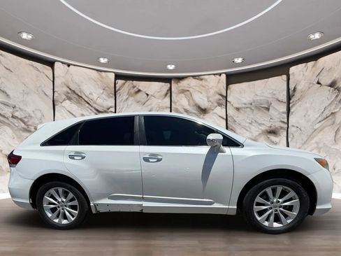 Used 2014 Toyota Venza XLE w/ XLE Premium Package FWD image 4