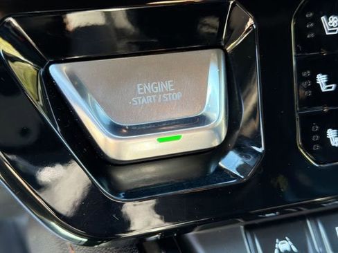 Used 2024 GMC Sierra 1500 AT4 w/ Technology Package image 17