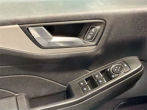 Used 2022 Ford Escape SEL image 16