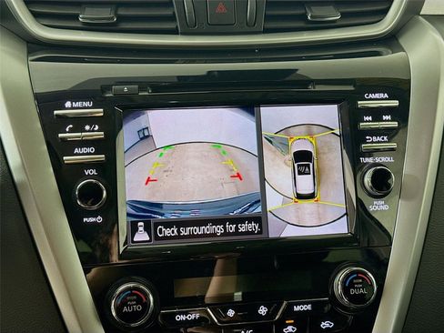 Used 2020 Nissan Murano SV w/ Premium Package image 6