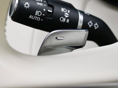 Used 2023 Land Rover Range Rover SE image 71
