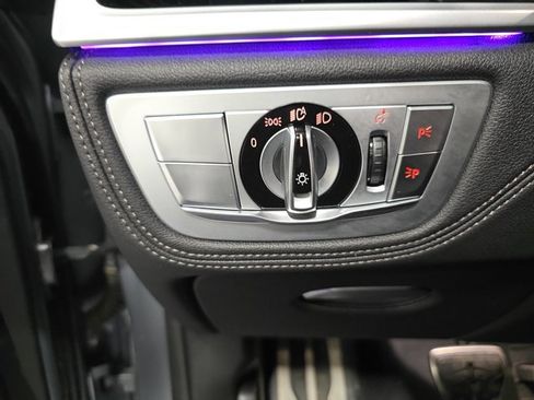 Used 2022 BMW 750i xDrive w/ Executive Package image 26