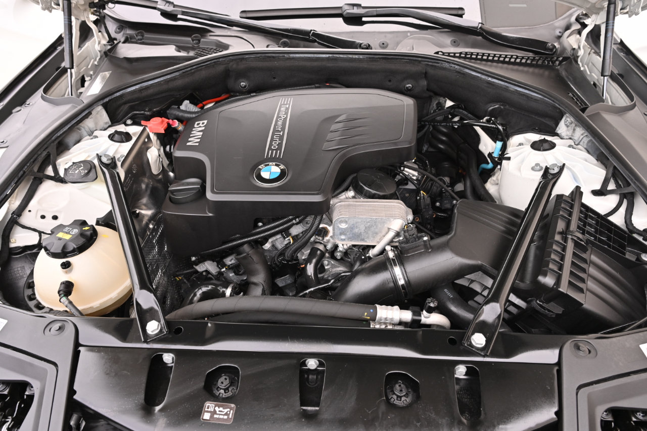Used 2016 BMW 528i Sedan RWD image 31