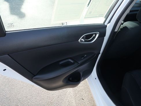 Used 2019 Nissan Sentra SV image 16