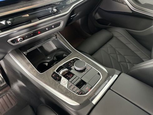 New 2026 BMW X5 xDrive40i w/ M Sport Package AWD/4WD image 18