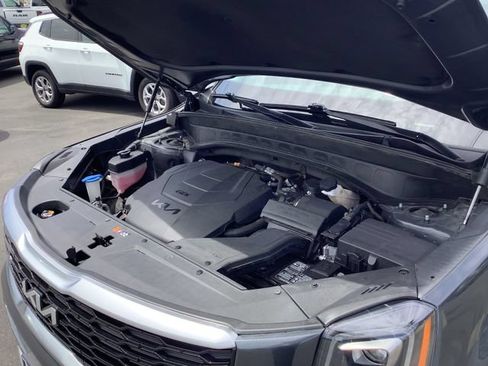 Used 2022 Kia Telluride EX w/ EX Premium Package FWD image 46