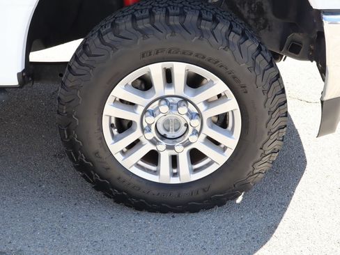Used 2019 Ford F250 XLT w/ Snow Plow Prep Package AWD/4WD image 10