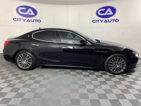 Used 2017 Maserati Ghibli RWD image 2