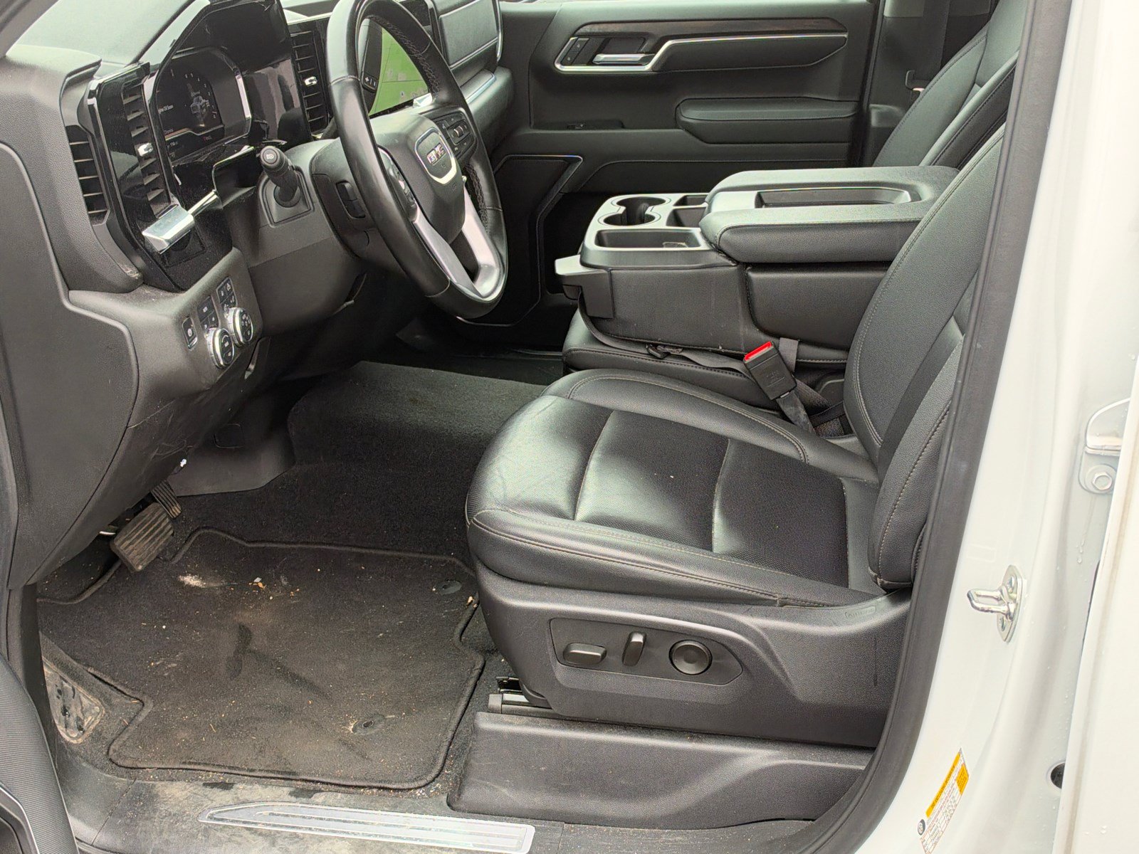 Used 2025 GMC Sierra 1500 SLT AWD/4WD image 9