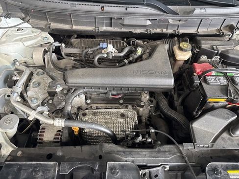 Used 2018 Nissan Rogue S image 41