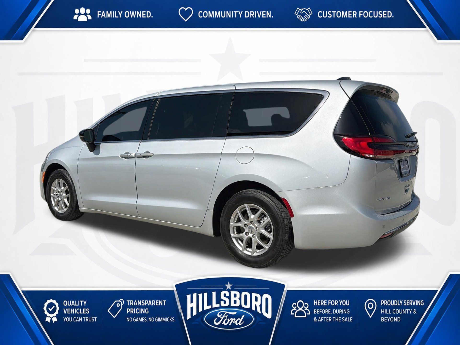 Used 2024 Chrysler Pacifica Touring-L FWD image 8