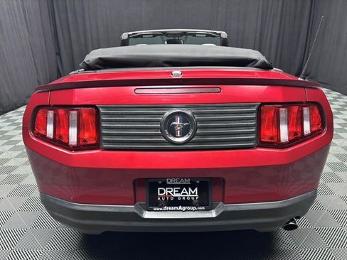 Used 2010 Ford Mustang Premium RWD image 9