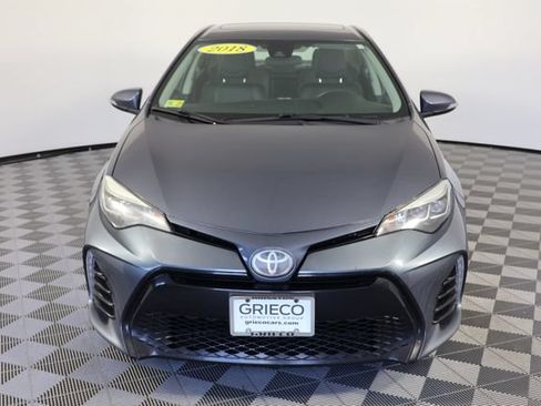Used 2018 Toyota Corolla SE w/ SE Premium Package FWD image 3