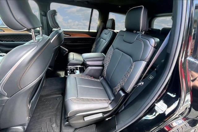 Used 2025 Jeep Grand Cherokee L Summit AWD/4WD image 19