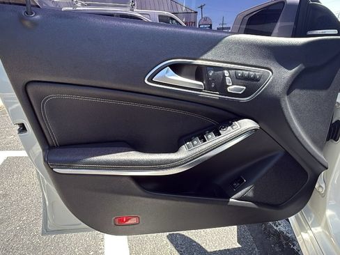 Used 2017 Mercedes-Benz CLA 250 4MATIC image 9