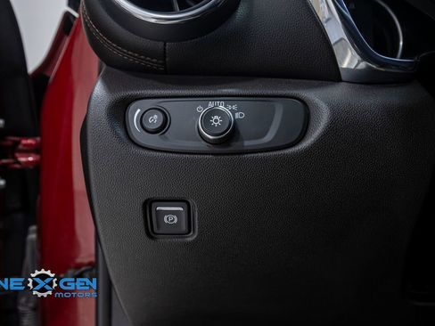 Used 2019 Chevrolet Blazer Premier w/ Driver Confidence II Package image 13