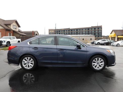 Used 2017 Subaru Legacy 2.5i Premium image 8