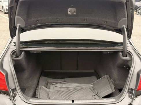 Used 2019 BMW 530i xDrive image 12