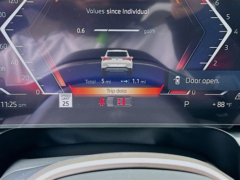 New 2025 BMW X3 xDrive30i w/ Convenience Package image 9