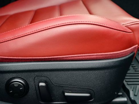 Used 2021 Kia Stinger GT2 image 16